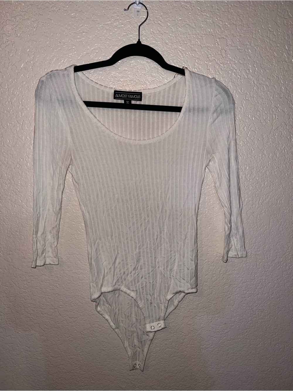Almost Famous White Ribbed Scoop Neck Three-Quarter Sleeve Bodysuit